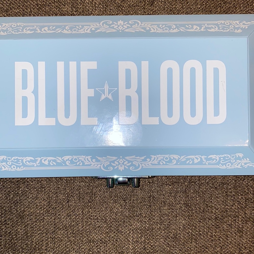 Jeffree Star Blue Blood pallet